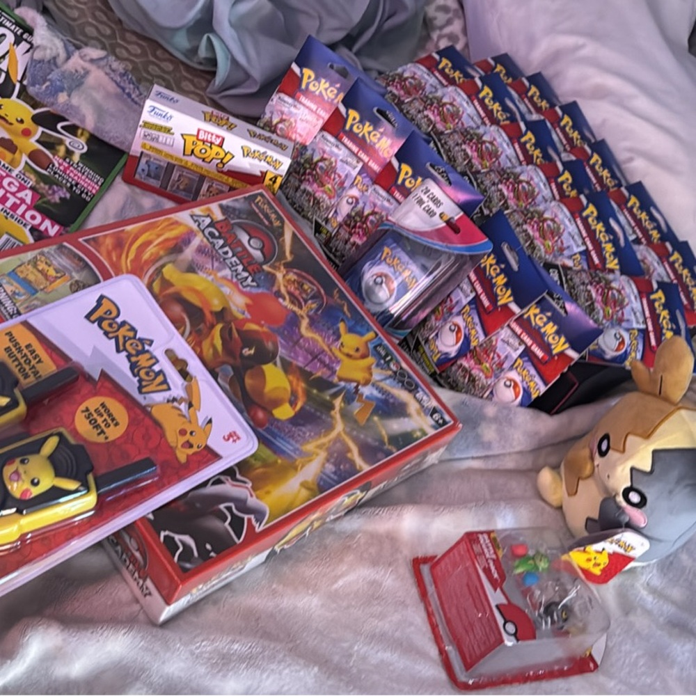 Huge Pokémon bundle!!
